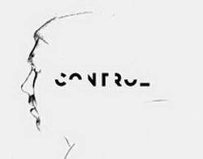 Apple-ден революциялық қадам: жиналмалы iPhone және жақтаусыз болашақ